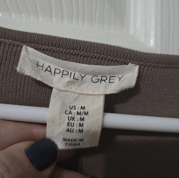 Happily Grey Stretchy Textured Knit Corset Style Long Sleeve Crop Sweater, EUC! - Picture 8 of 9